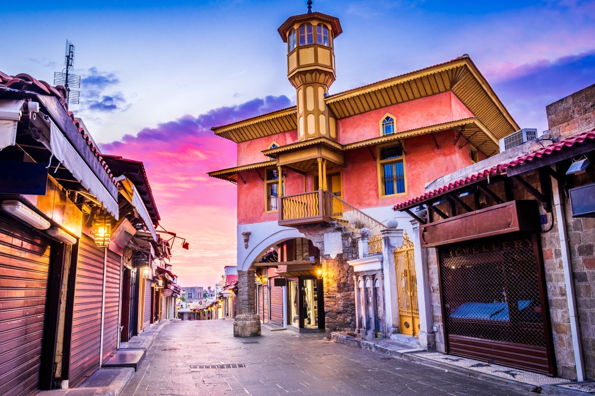 Private Old Town Walking Tour including Lavish Wine Tasting