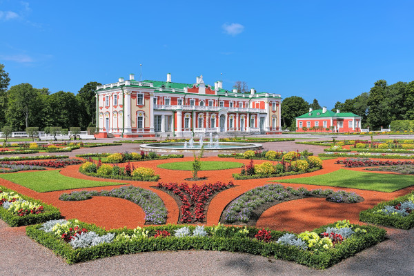 5 Hour Deluxe Shore Excursion in Tallinn from Cruise Port